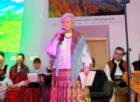 „Nikt nie porzuca ziemi, z której wyrasta”