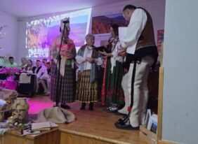 „Nikt nie porzuca ziemi, z której wyrasta”