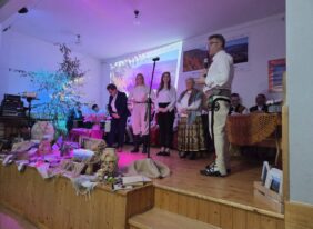 „Nikt nie porzuca ziemi, z której wyrasta”