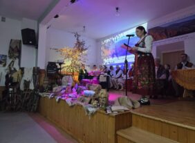 „Nikt nie porzuca ziemi, z której wyrasta”