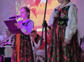 „Nikt nie porzuca ziemi, z której wyrasta”