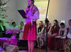 „Nikt nie porzuca ziemi, z której wyrasta”