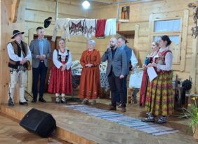 „NIE ZABOCYĆ” GMINNY KONKURS GWAROWY RECYTATORSKI I WOKALNY